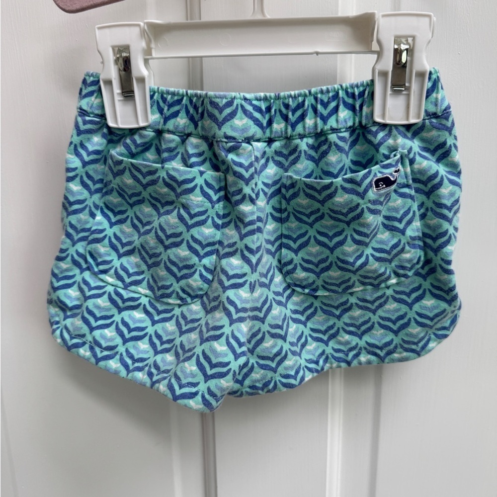 Vineyard Vines 2T Girls Blue Whale Soft Shorts with Pockets - Picture 4 of 5
